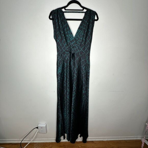 REISS Bebe Black & Green Print Flowy Maxi Sleeveless Deep V-Neck Front & Back 8 - Picture 3 of 13